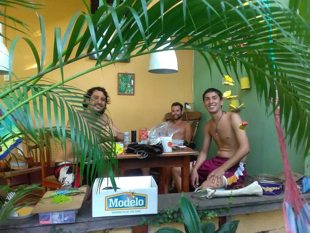 Hostal Casa Ivana Леон Экстерьер фото