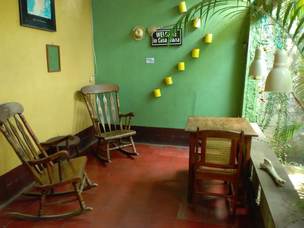 Hostal Casa Ivana Леон Экстерьер фото