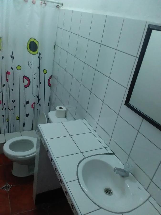 Hostal Casa Ivana Леон Экстерьер фото