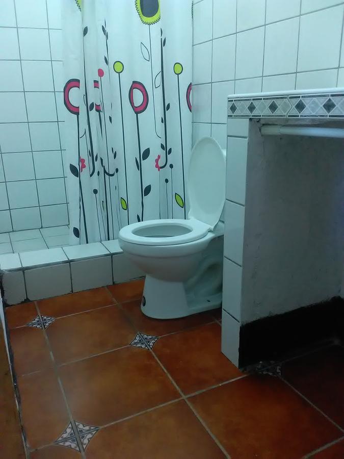 Hostal Casa Ivana Леон Экстерьер фото