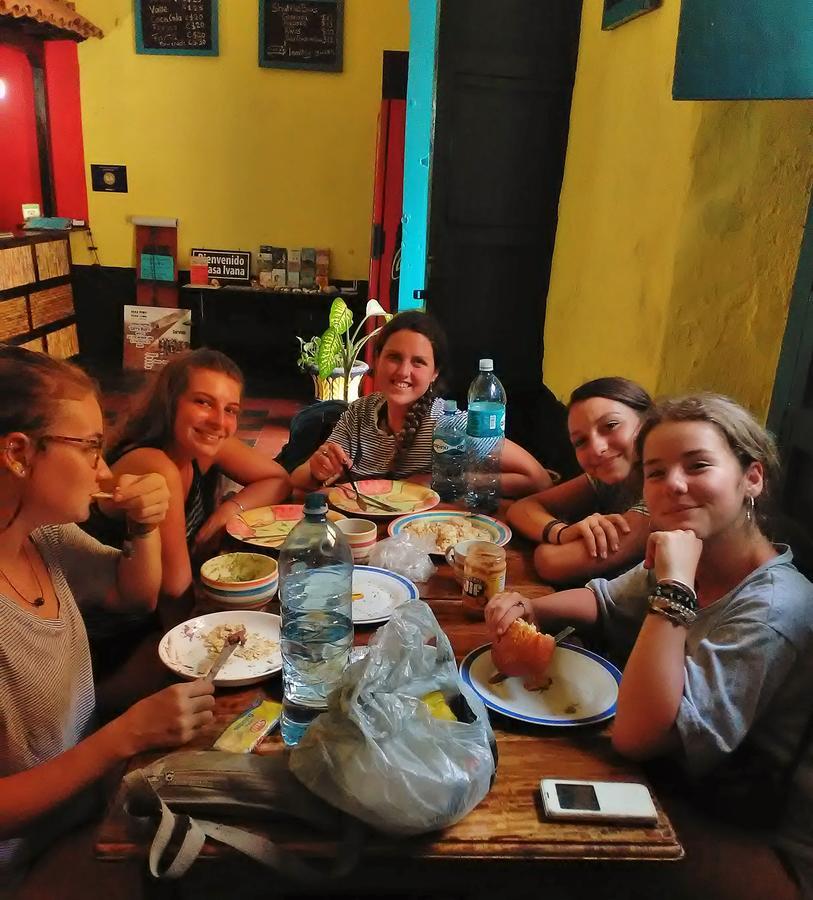 Hostal Casa Ivana Леон Экстерьер фото